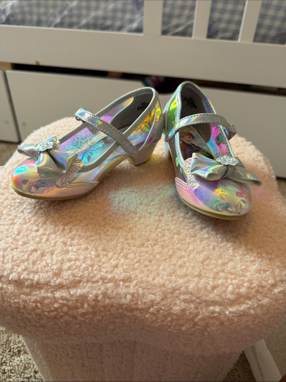 Disney Girls Holographic Mary Jane Dress Shoes with Bow - Silver Iridescent